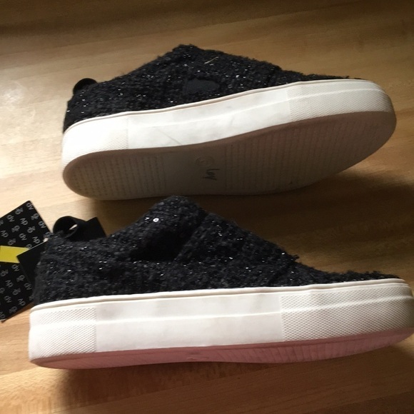 DV by Dolce Vida Black Slip on sneakers - Picture 3 of 7